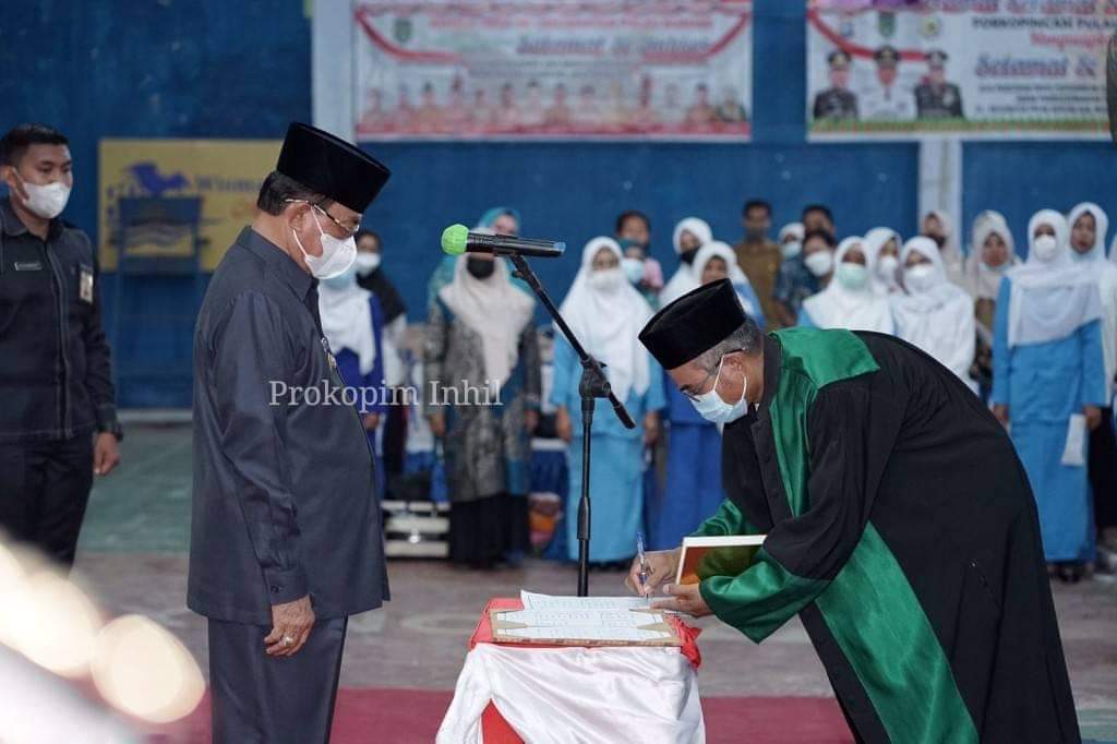 Bupati Inhil Lantik Anggota BPD se- Kecamatan Pulau Burung Periode 2021-2027