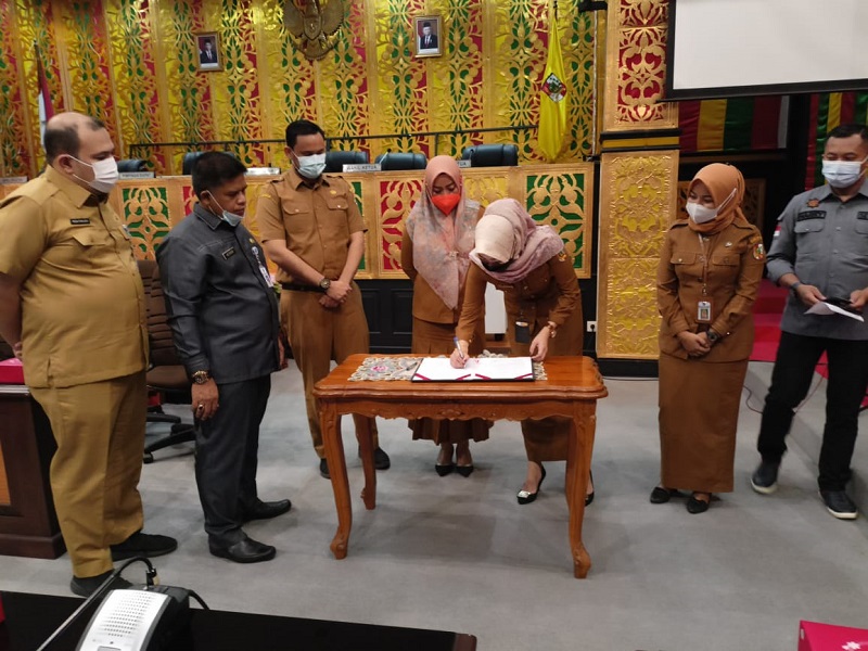 Baru Pertama Kali, Sekretariat DPRD Pekanbaru Musnahkan Ratusan Arsip