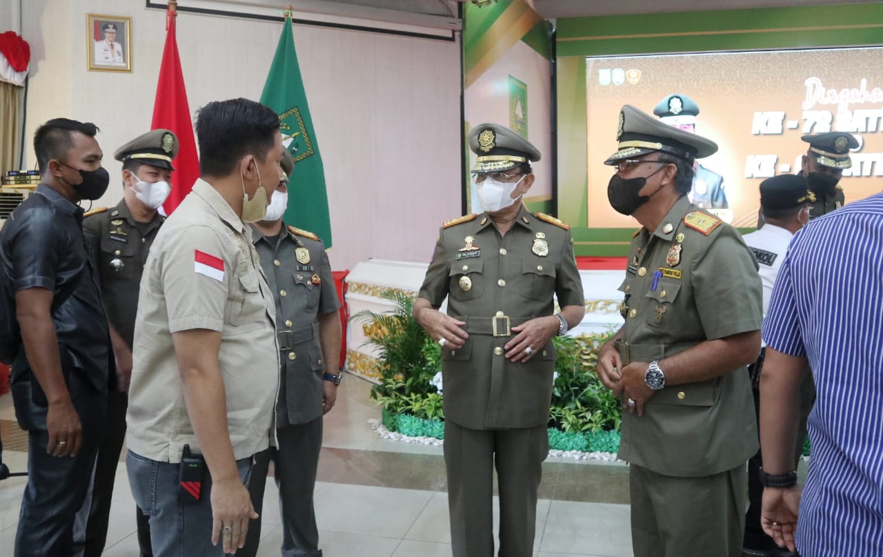 Kasatpol PP Inhil Dampingi Bupati Hadiri Peringatan HUT ke-72 Satpol PP Tingkat Provinsi Riau