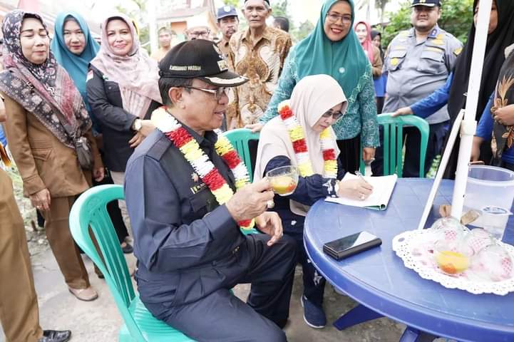 Bupati Wardan Apresiasi Tanaman Obat Keluarga di Desa Kuala Lahang