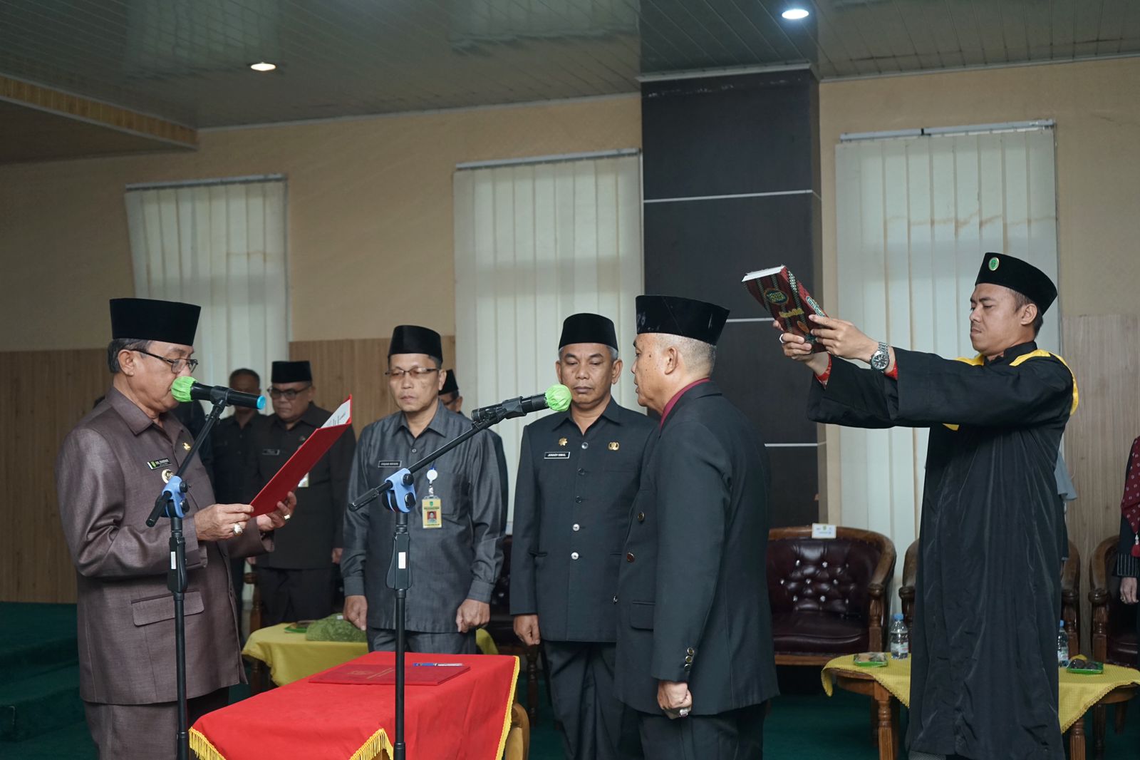 Bupati Inhil Resmi Lantik Kepala Dinas Perdagangan dan Perindustrian Yang Baru