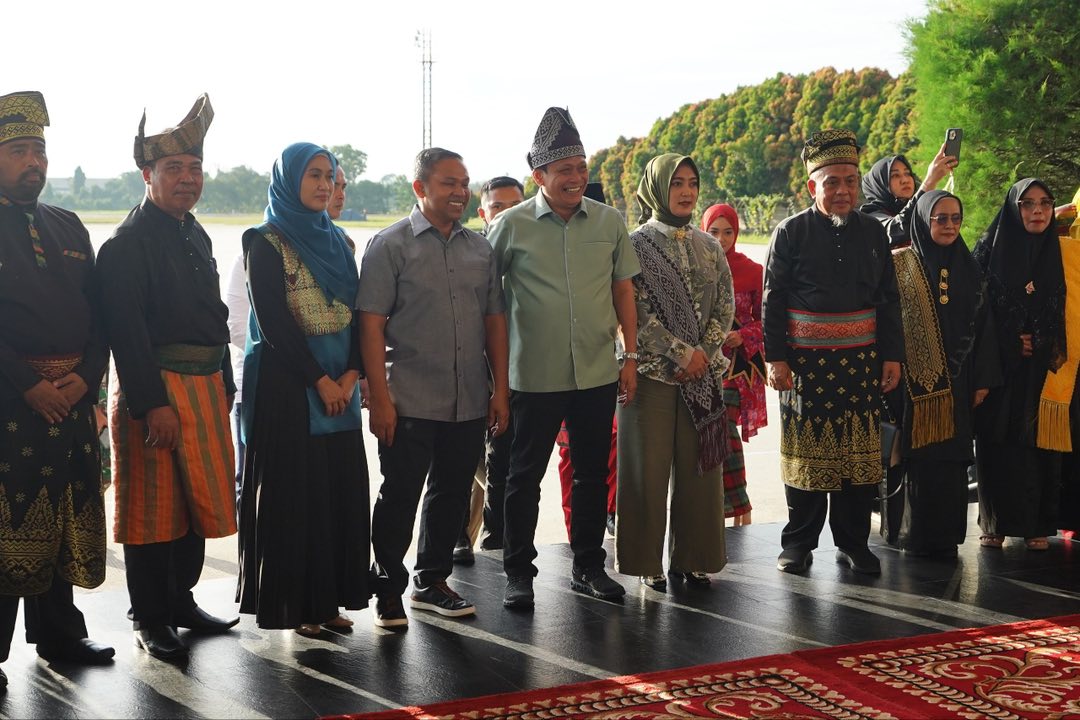 Gubernur Riau Abdul Wahid dan Forkopimda Sambut Kajati Riau Sutikno di Pekanbaru