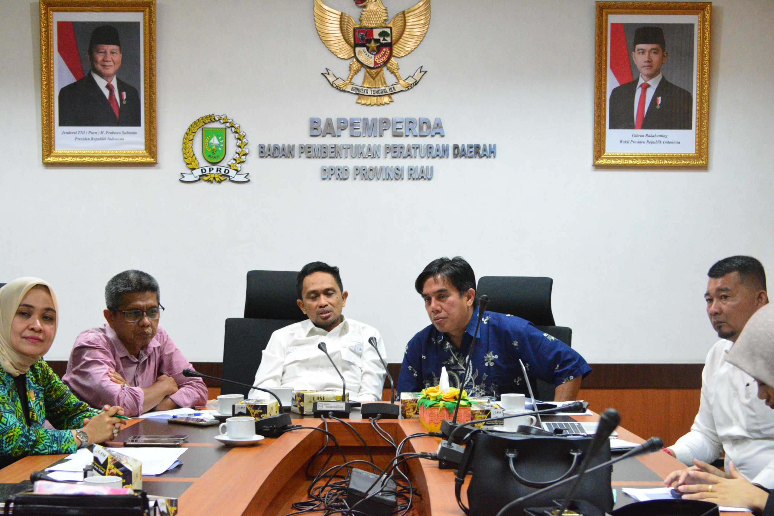DPRD Riau Abdullah Terima Kunjungan Pansus DPRD Kota Bukittinggi