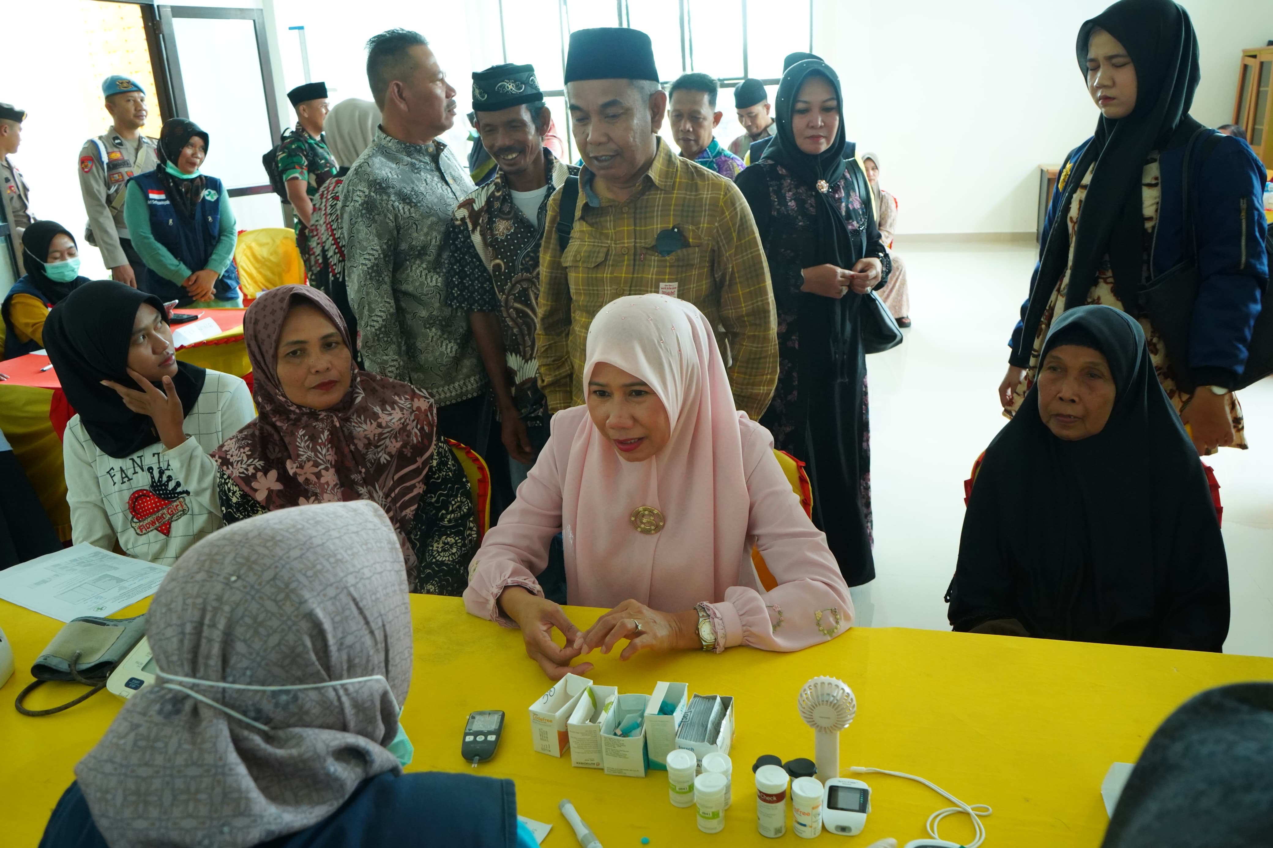 Wabup Inhil Ajak Masyarakat Teluk Belengkong Rutin Screening Kesehatan