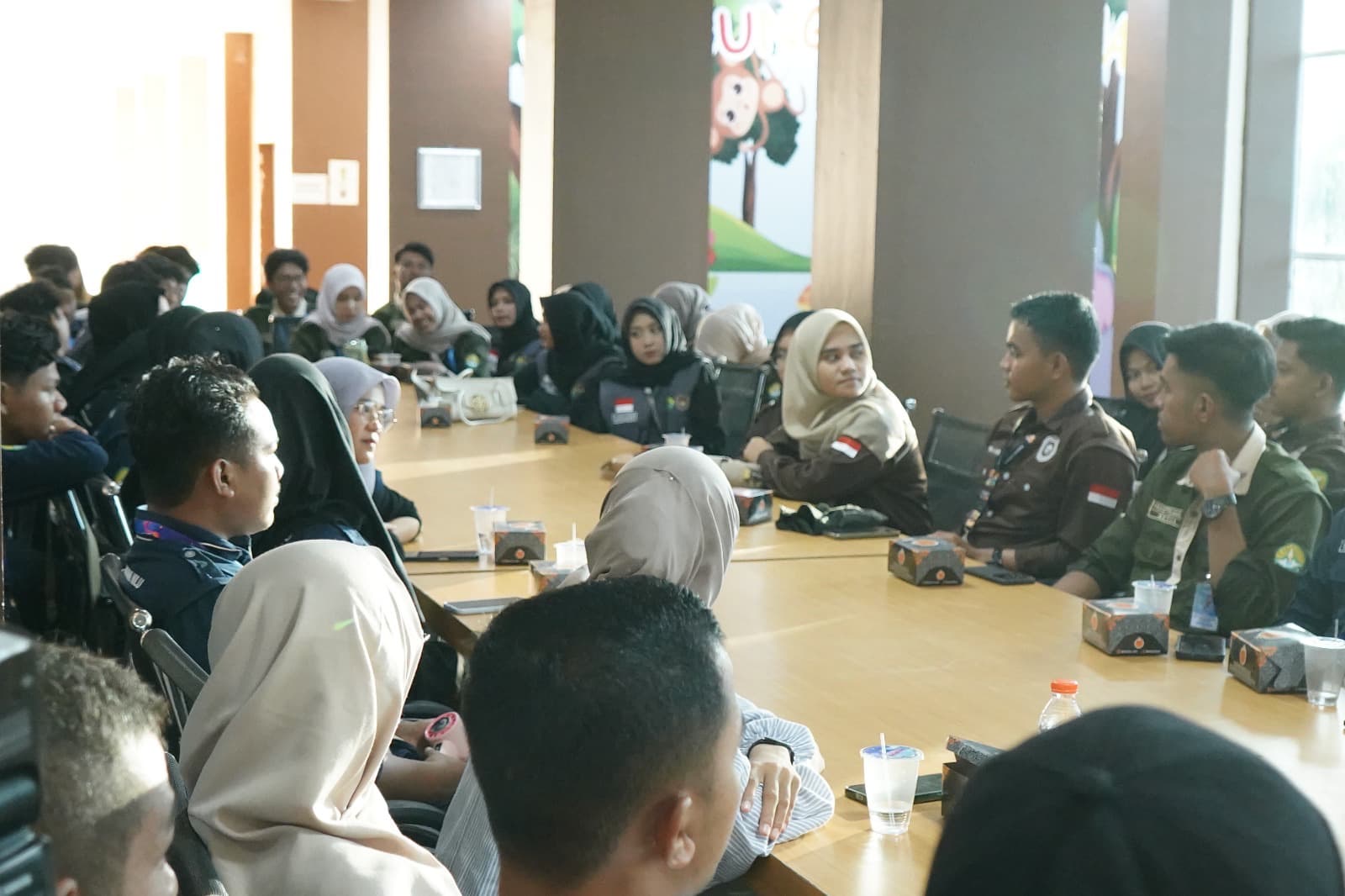 Bunda Literasi Inhil Sambut Dospem dan Mahasiswa KKN Tematik Literasi 2025 UNRI