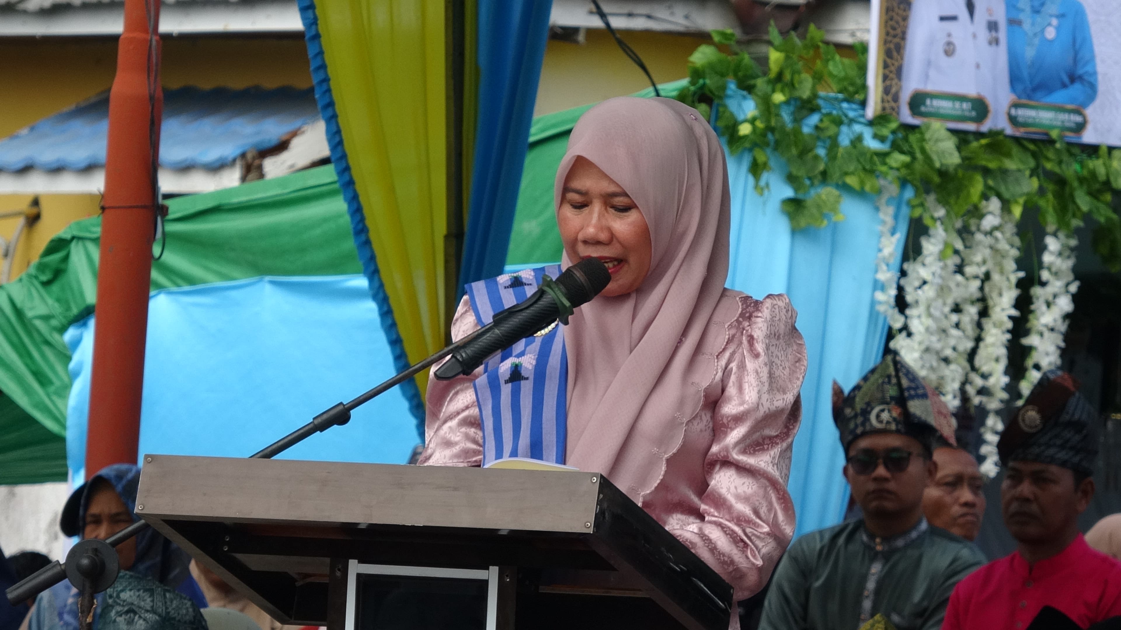 Wabup Inhil Lepas Pawai Ta’aruf dan Buka Bazar Rakyat MTQ ke-55 Kecamatan Kateman